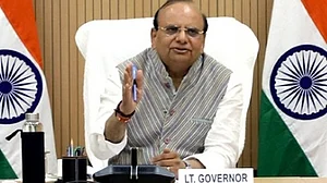 Petitions Committee recommends action against Delhi L-G, Chief Secretary