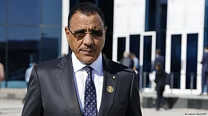 African Union calls for release of ousted Niger president