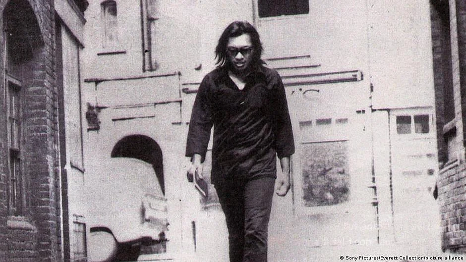 Singer songwriter Sixto Rodriguez in the 1970s (photo: Sony Pictures/Everett Collection/picture alliance)