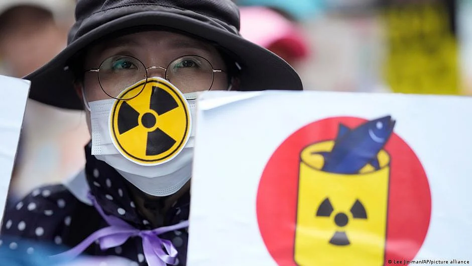 Japan to release Fukushima water into Pacific Ocean (photo: KIM HONG-JI/REUTERS via DW)