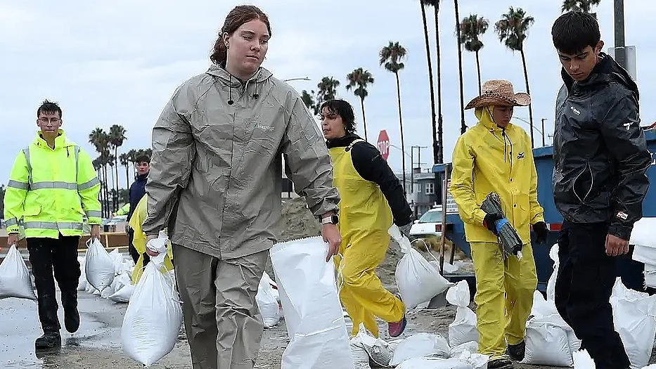 Some beaches in southern California have been shut down, as authorities in places such as Long Beach brace for the impact of the storm (Photo: DW)