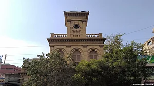 Pakistan: What happened to Zoroastrians in Karachi?