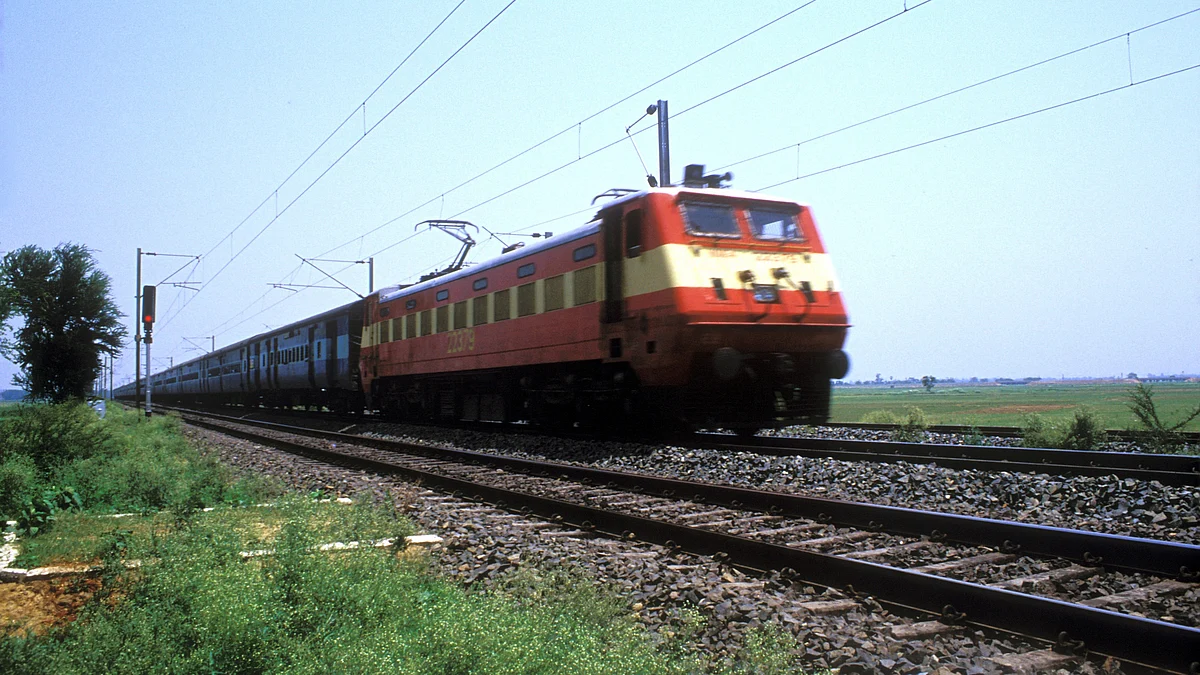 Representative image of a moving train (photo: Bhaswaran Bhattacharya/INDIAPICTURE/Universal Images Group via Getty Images)