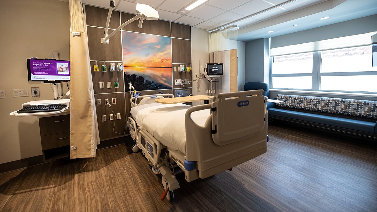 Representative image of a hospital room. Researchers in a new study identified energy and water use and purchase of medical products as primary hotspots in a hospital's carbon footprint (photo: Alejandra Villa Loarca/Newsday RM via Getty Images)