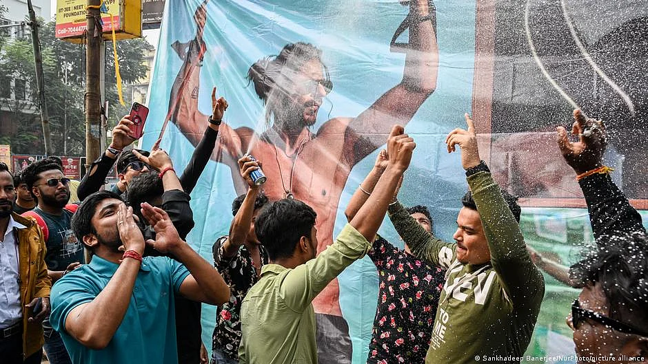 Fans celebrate after the success of Jawan (Photo: DW)