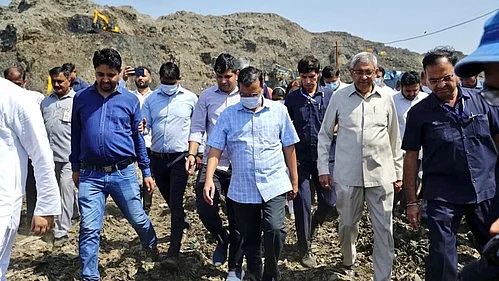 Delhi CM Arvind Kejriwal at a landfill site in Delhi (photo: IANS)