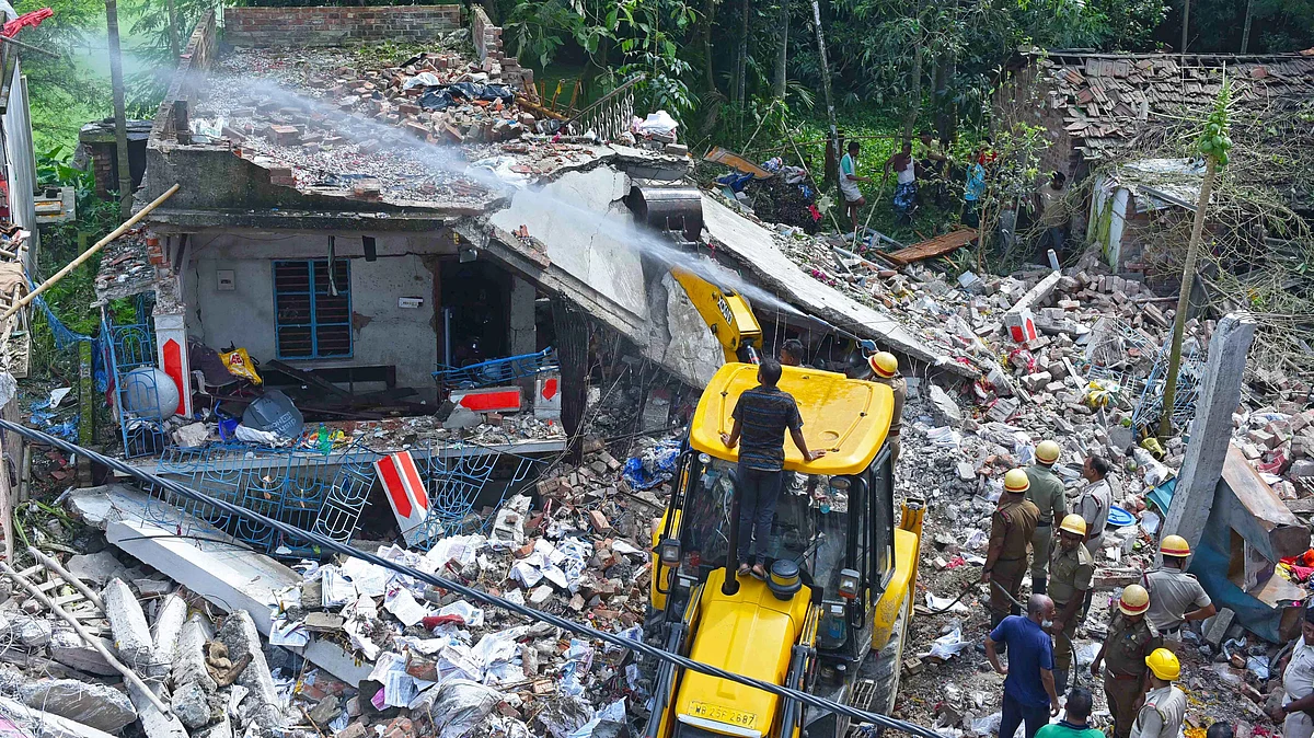 Rescue operations underway following a massive blast in a firecracker factory at Duttapukur in North 24 Parganas on 27 August, in which at least 7 people were killed (photo: IANS)