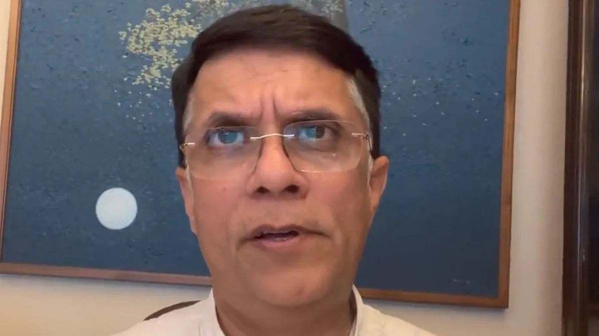 Screen grab of Congress spokesperson Pawan Khera from his video explaining the decision to boycott the 14 TV news anchors