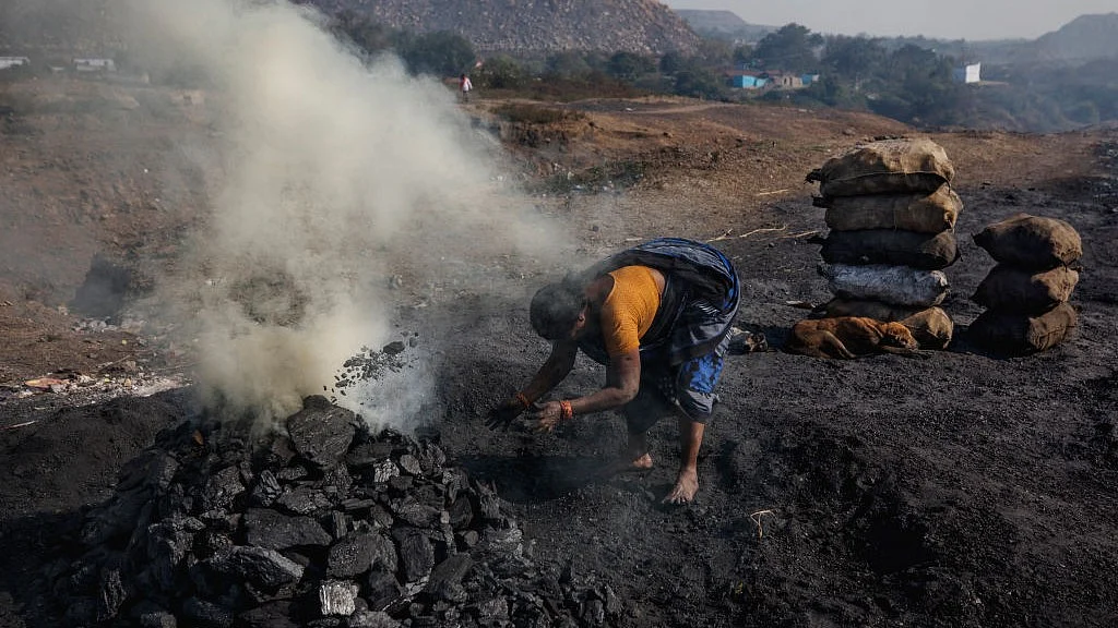 India's per capita coal emissions surged by 29% in 2022 compared to 2015, according to a new report (Photo: Jonas Gratzer/LightRocket via Getty Images)