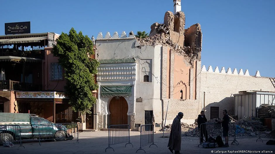 The city's most important landmark, the 12th-century Kutubiyya Mosque, has been been badly damaged (Photo: DW)