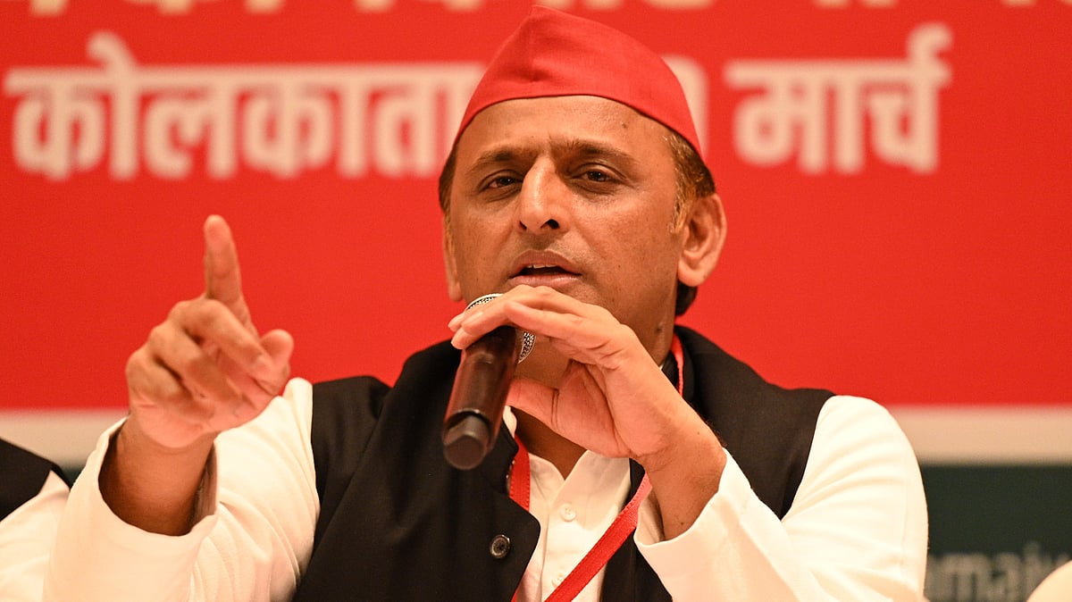 Allahabad HC stays proceedings against Akhilesh