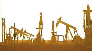 Fuel prices in Pakistan smash records after caretaker govt announces another hike