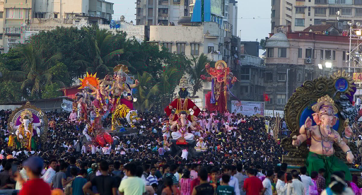 37,599 Ganesh idols immersed by 3 am on Friday: BMC
