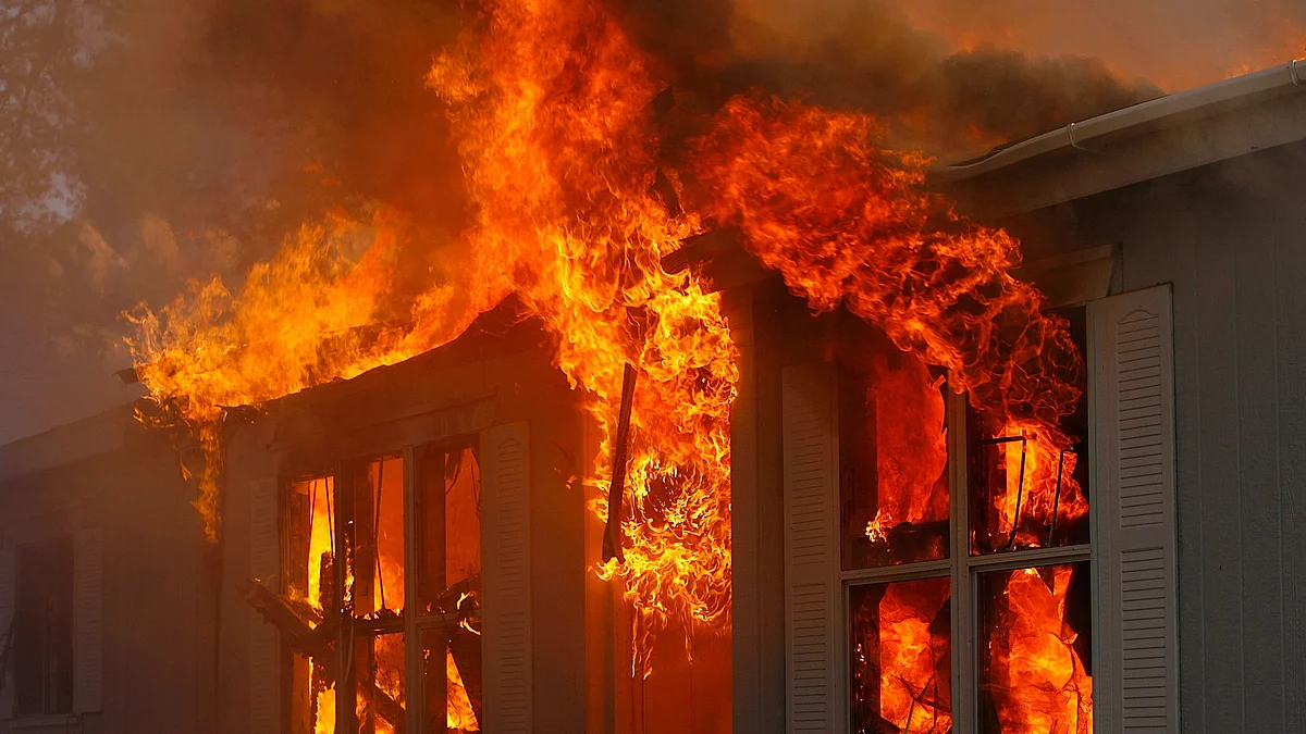 Representative image of a building on fire (Photo: David McNew/Getty Images)