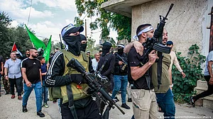 The US supports Israel; Hamas (pictured) and Hezbollah are backed by proxies for Iran (photo: DW)