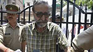 Nithari case: Moninder Pandher walks out of Luksar jail