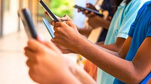 Action taken against electricity KYC update scam, 392 mobile phones blocked