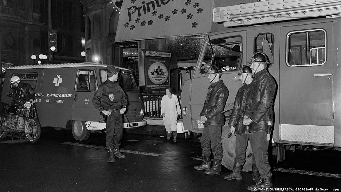 In December 1985, operatives associated with Hezbollah set off bombs in two Paris department stores, injuring 43 people (photo: MICHEL GANGNE,PASCAL GEORGE/AFP via Getty Images via DW)