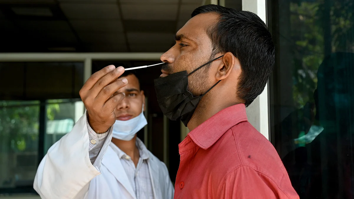 Research uncovers biological reasons for men's increased susceptibility to severe COVID-19.  (Photo: Sunil Ghosh/Hindustan Times via Getty Images)