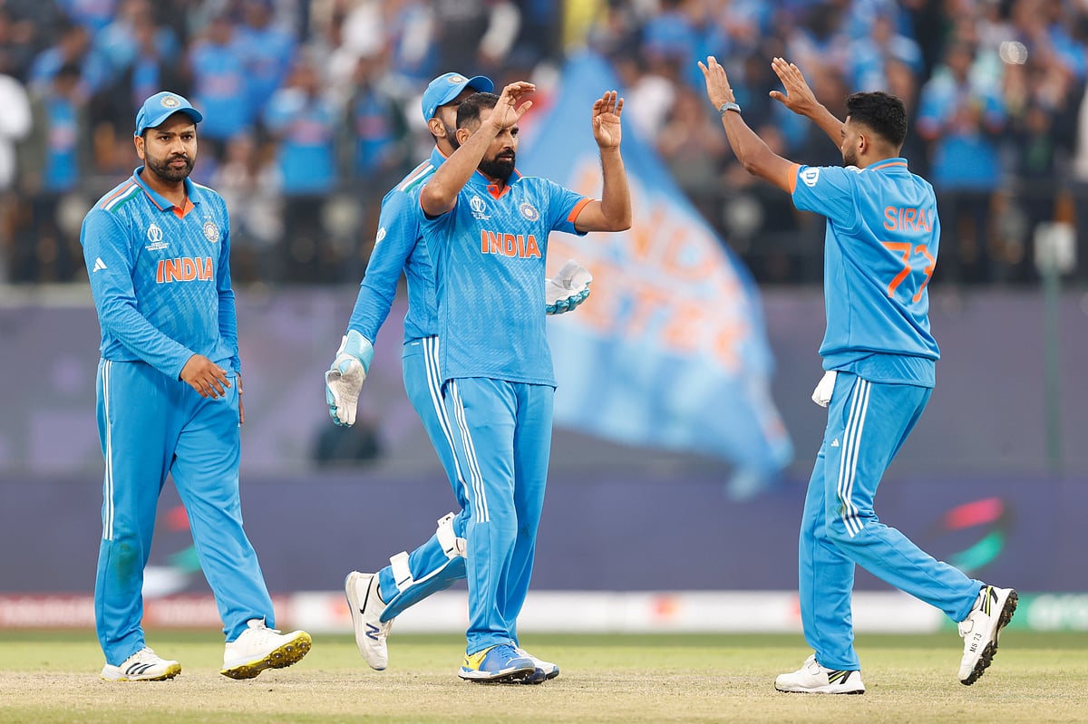 Mohammed Shami's 5-wicket haul restricted the Kiwis to 273