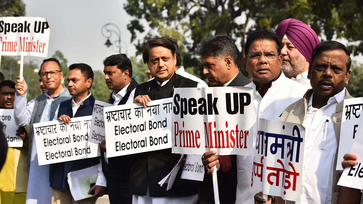 File photo of Congress MPs protesting the issue of electoral bonds in New Delhi in 2019 (photo: Getty Images)