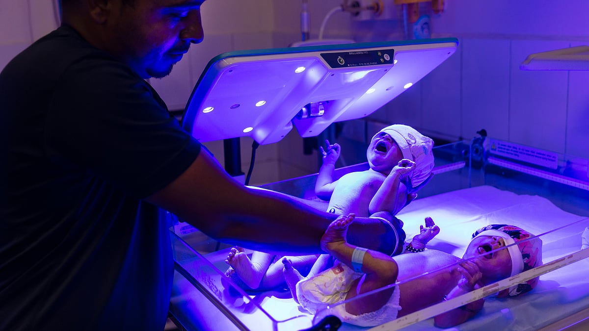 Representative image of newborn babies with hats over their eyes getting UV treatment. India had over 3 million preterm births in 2020, the highest globally, per a Lancet study (photo: Elke Scholiers/Getty Images)