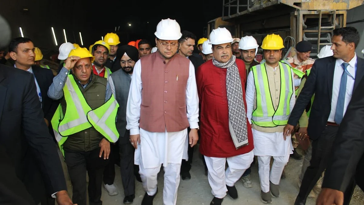 Nitin Gadkari's red carpet welcome raises concerns about the government's priorities amid a critical period (Photo: @OfficeOfNG/X)