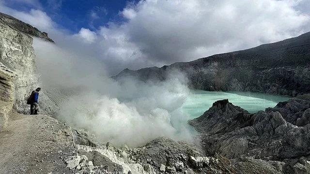 In Bali, on breathtaking, dragon-breathing ground