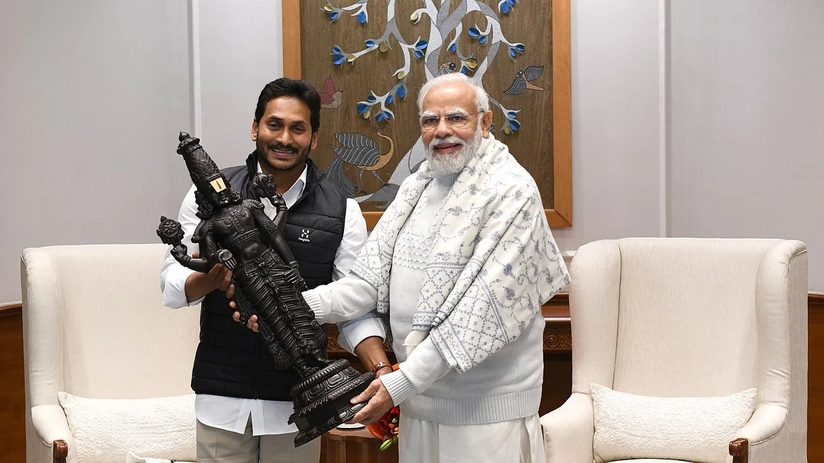 Prime Minister Narendra Modi seen with Andhra Pradesh Chief Minister Y S Jagan Mohan Reddy in a file photo (Photo: @ysjagan/X)