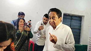 Polling ends in MP & Chhattisgarh, EC releases voter turnout figures