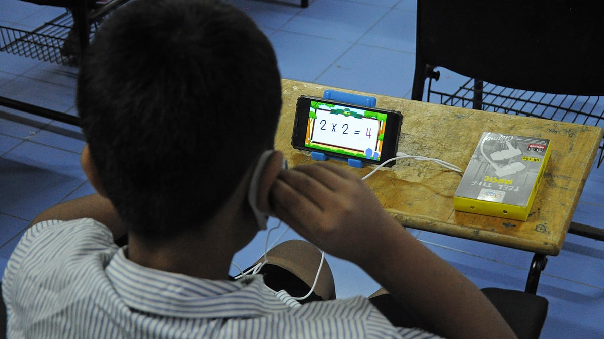 Delhi school closures: Parents say virtual learning ineffective, seek permanent solution to pollution