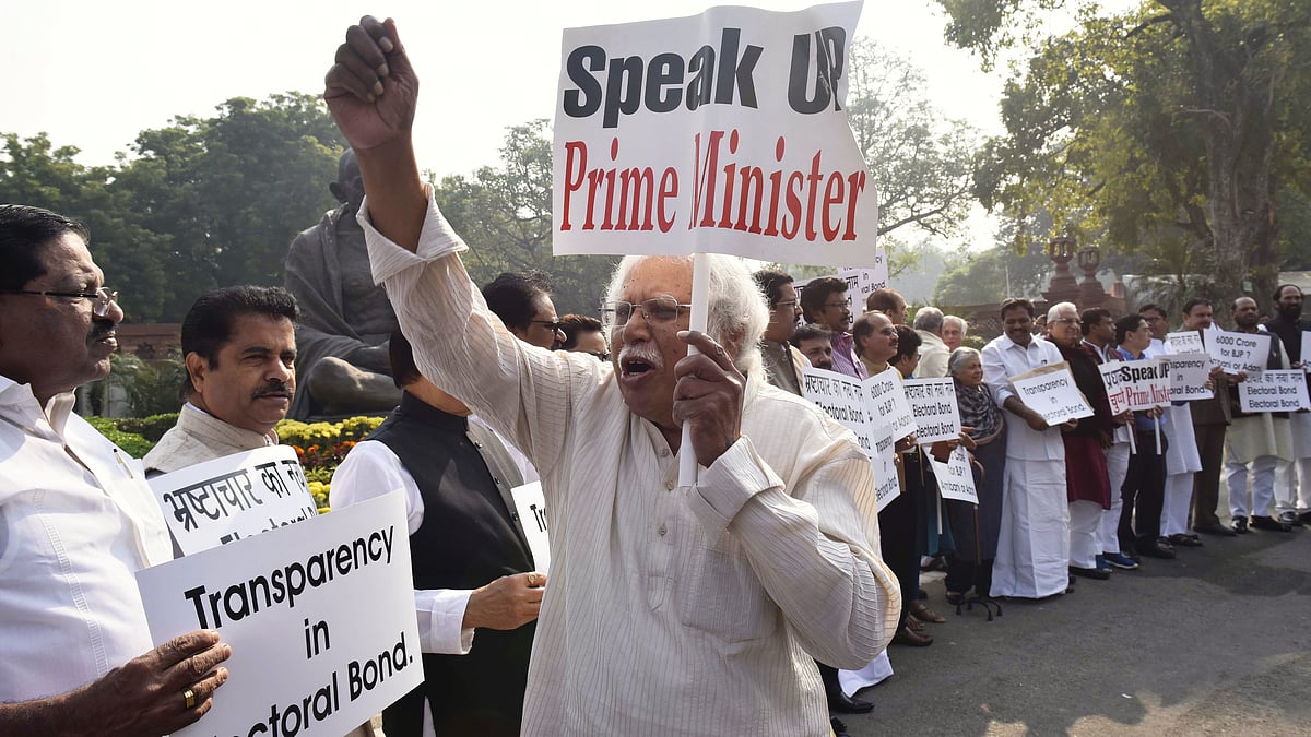 A protest by Congress MPs against the lack of transparency in electoral bonds, in New Delhi in 2019 (photo: Getty Images)