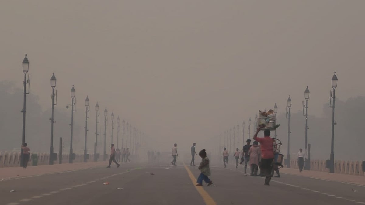 Delhi gasps for breath as haze persists for 5th consecutive day