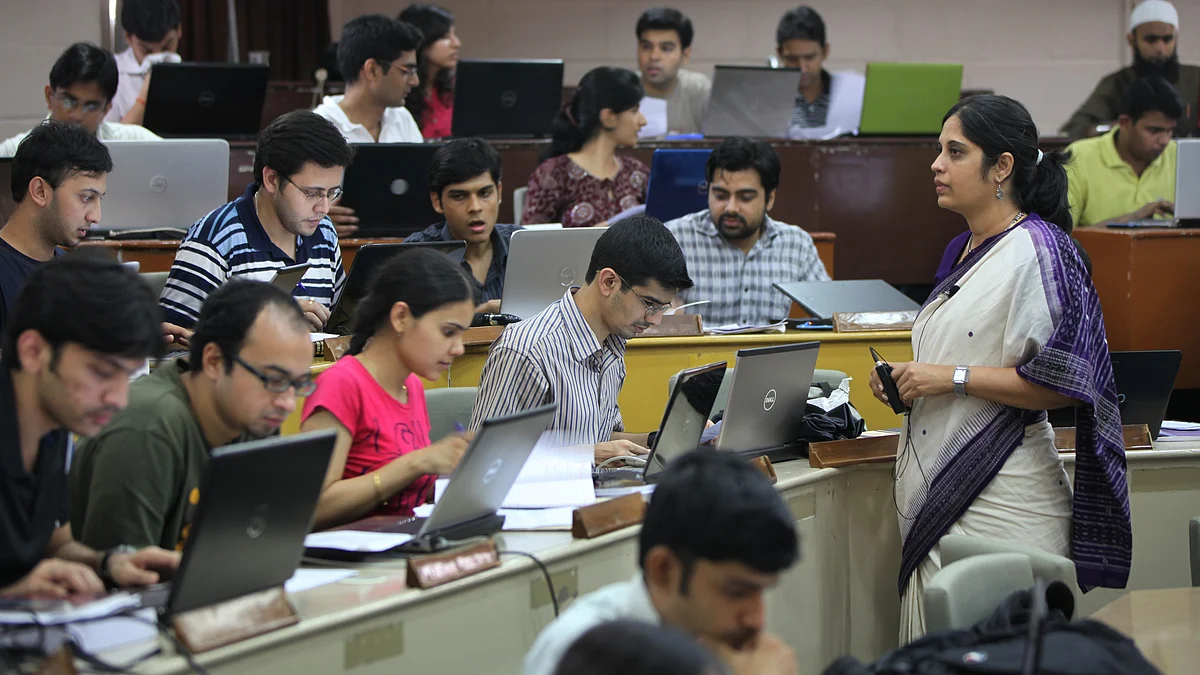 Bihar caste survey exposes education disparities: graduates, laptops, and employment stats. (representative image) (photo: Sattish Bate/Hindustan Times via Getty Images)