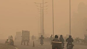 Maharashtra pollution warning: Morning-evening walk may be injurious to health