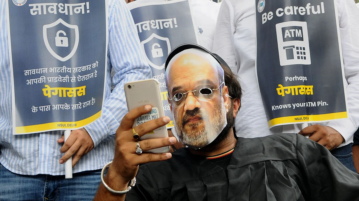 Activists of the National Students Union of India (NSUI) protest against alleged tapping of journalists' and politicians' phones using Pegasus spyware: near Parliament House, New Delhi, in 2021 (photo: Imtiyaz Khan/Anadolu Agency via Getty Images)