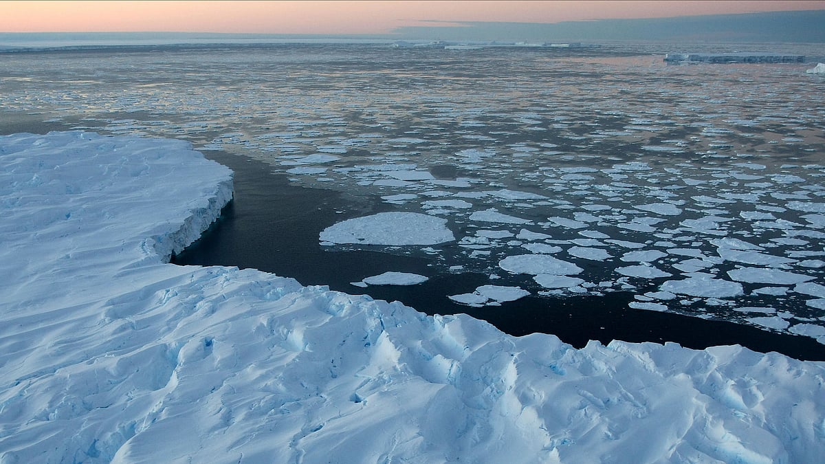 Representative image of giant tabular icebergs surrounded by ice floe drift in Vincennes Bay in the Australian Antarctic Territory due to climate change (Photo: Getty Images)