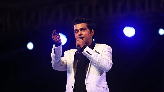 "As an artist, when you work in the entertainment industry, you must give a message to the people around you that such nasty comments do not have a place in your life," said Navin Prabhakar. (photo: @paichankonnavin/X)