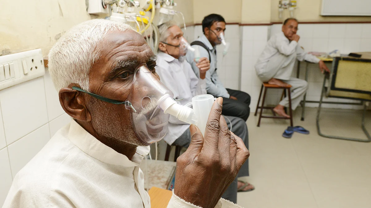 Representative image of patients in India using oxygen masks in a hospital setting (photo: Ramesh Pathania/Mint via Getty Images)