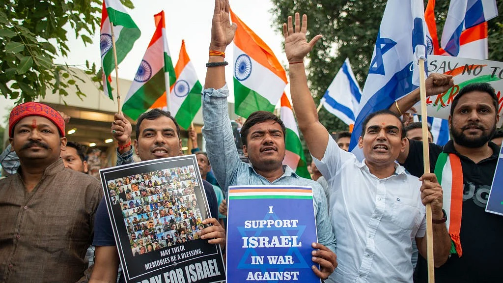 BJP supporters hold demonstration in New Delhi to show solidarity with Israel, 15 October 2023. (Photo Getty Images)