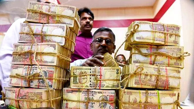 File photo of demonetised Rs 500 and Rs 1,000 notes