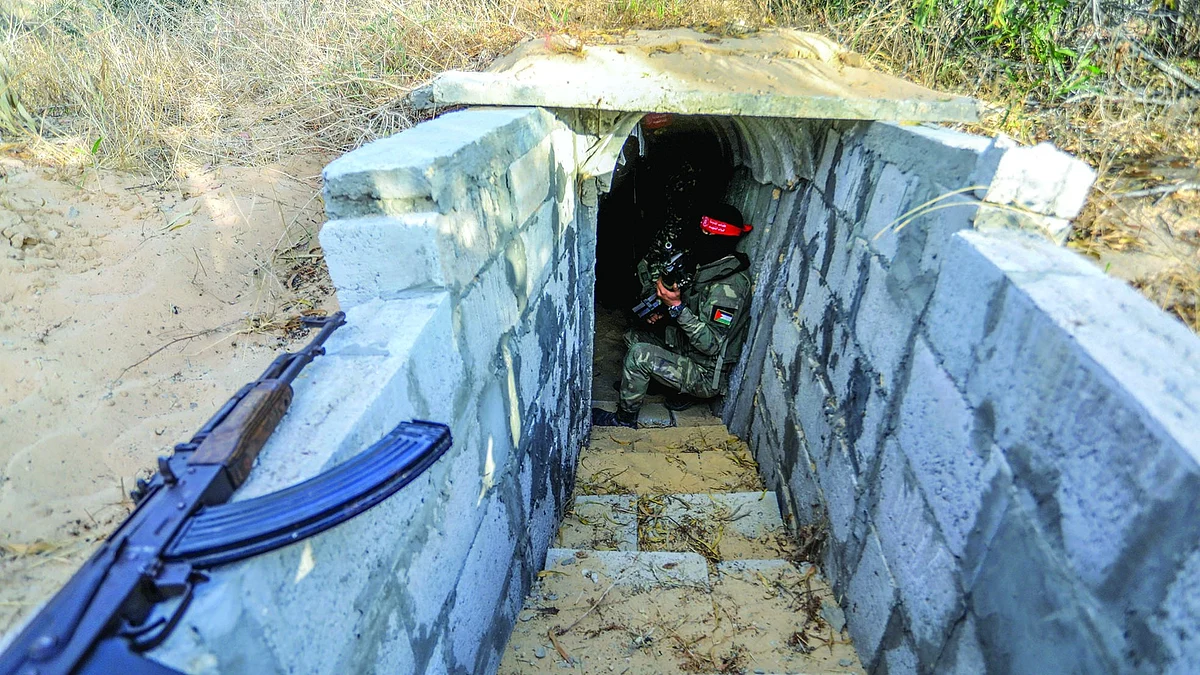 Palestinian fighters take positions in a tunnel in Gaza. (photo: Getty Images)