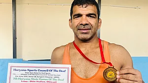 Deaflympics gold medallist wrestler Virender Singh Yadav next to give up Padma Shri