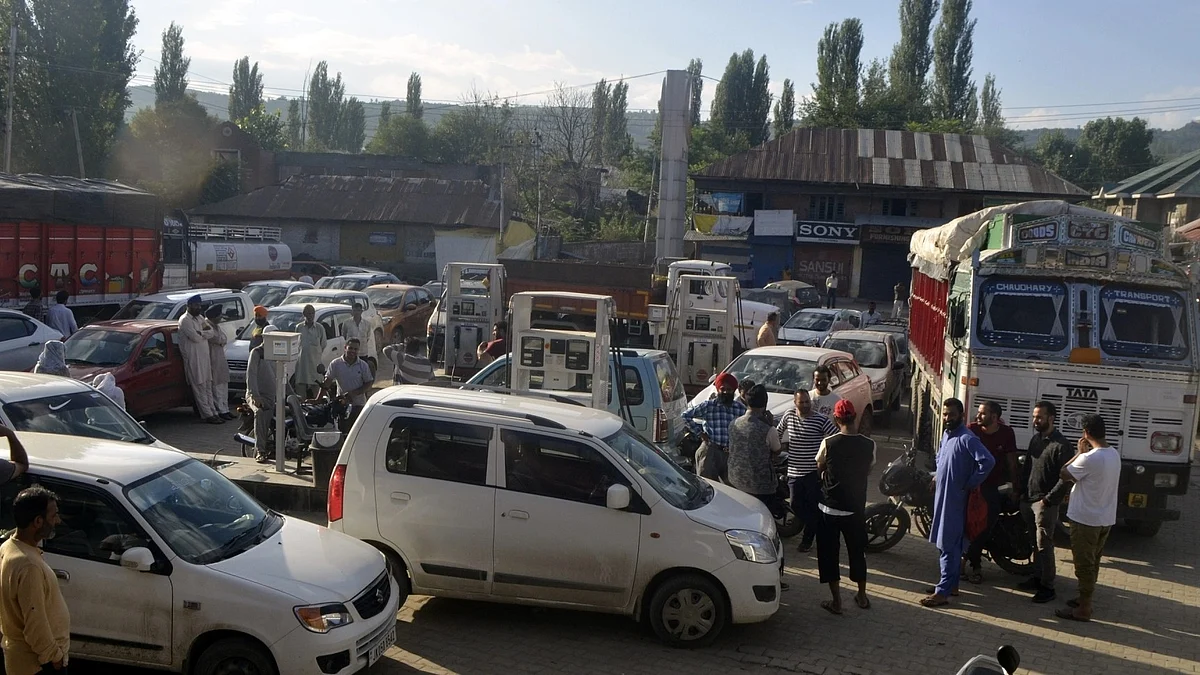 Fuel supply to petrol pumps was affected due to the drivers' agitation since 1 January says Petrol Dealers Association president. (representative image) (photo: IANS)