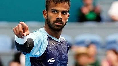 Sumit Nagal in action during the first round (photo: @nagalsumit/X)