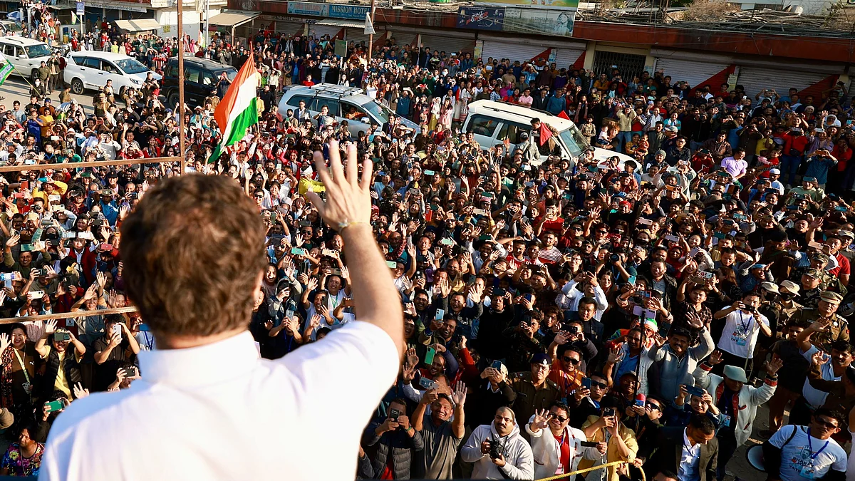 Rahul Gandhi (in white on left) addresses a gathering at Doimukh, in Arunachal Pradesh on Day 7 of the Bharat Jodo Nyay Yatra, on 20 January 2023 (photo courtesy bharatjodonyayyatra.com)