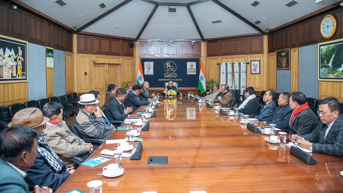 The leaders of 10 parties led by veteran Congress leader Okram Ibobi Singh held a meeting with Chief Minister Biren Singh on 21 January (photo: @NBirenSingh/X)