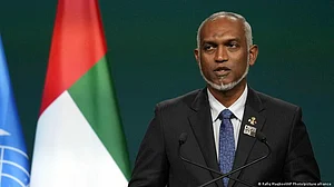 Maldives suspends officials over "clown" jibe against Modi