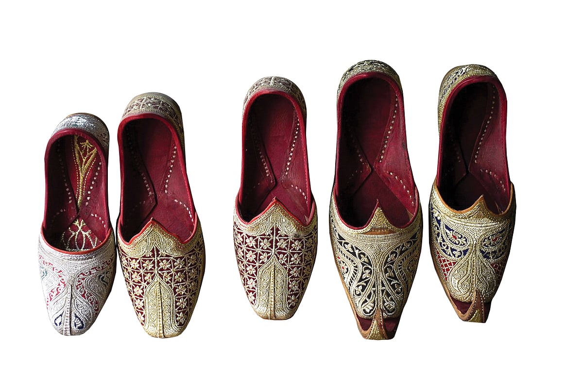 The beautiful embroidered juttis made by Hansraj