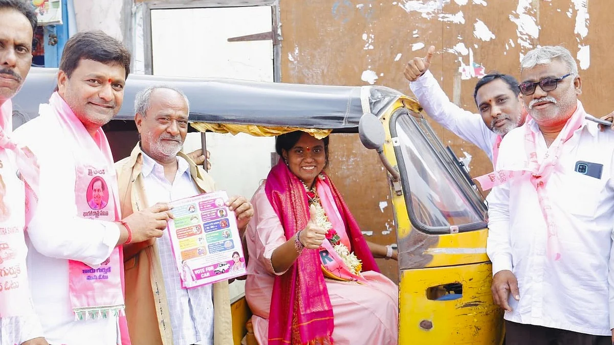A file photo of Secundrabad Cantonment MLA, G Lasya Nanditha  campaigning in an autorickshaw during the 2023 Telangana elections (photo:   @glasyananditha/X)